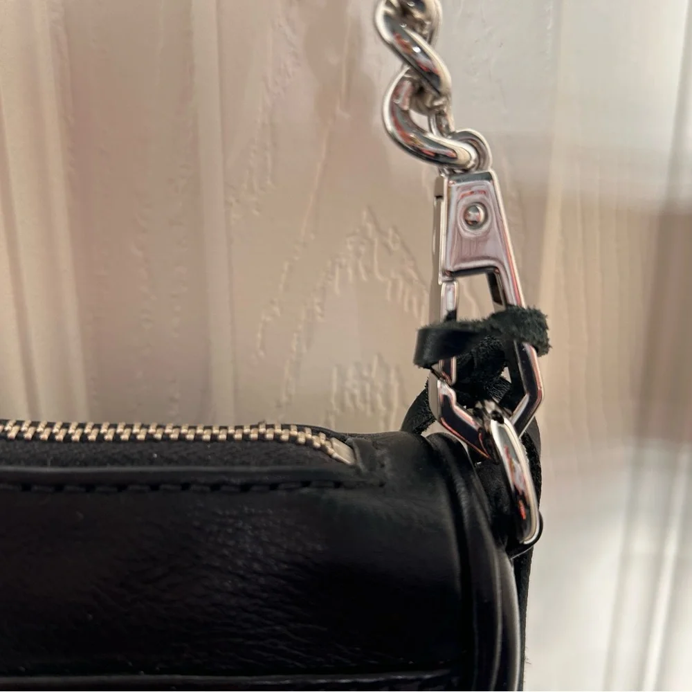 SOLD
Rebecca Minkoff - Black Leather Chain Strap Bag Mini - Picture 4 of 12